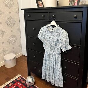 E&M women’s dress
